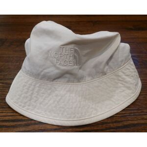 The North Face White Cypress Bucket Hat Unisex Size S/M NWT
